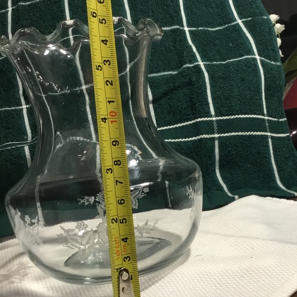 Vintage Clear Glass Vase With Etched Floral Design - Picture 6 of 9